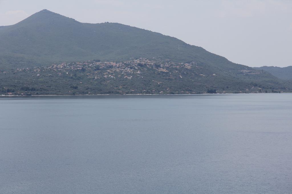 Valkaniotis Apartments Loutra Edipsou  Esterno foto